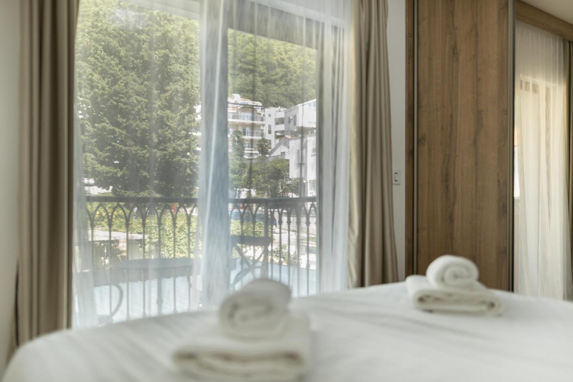Hotel Diplomat By Aycon Budva Ngoại thất bức ảnh