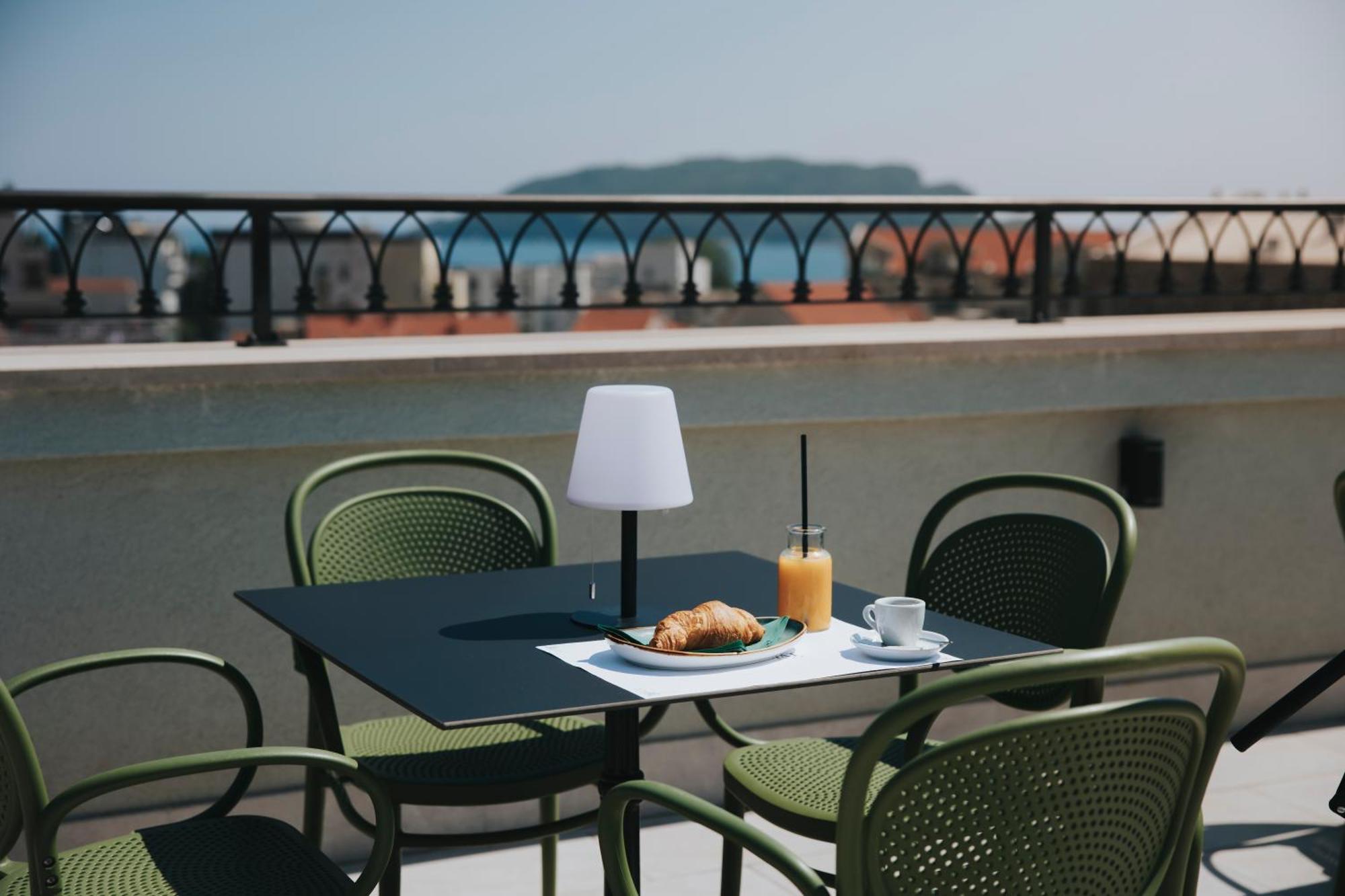 Hotel Diplomat By Aycon Budva Ngoại thất bức ảnh