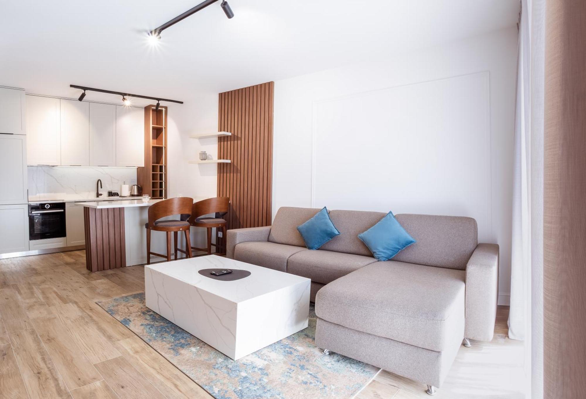 Hotel Diplomat By Aycon Budva Phòng bức ảnh